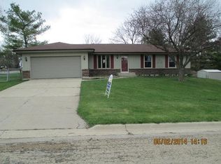 1553 Monroe St, Pecatonica, IL 61063