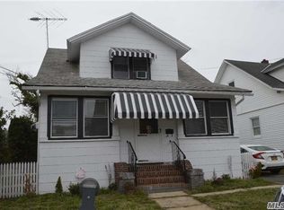 19 E Valley Stream Blvd, Valley Stream, NY 11580