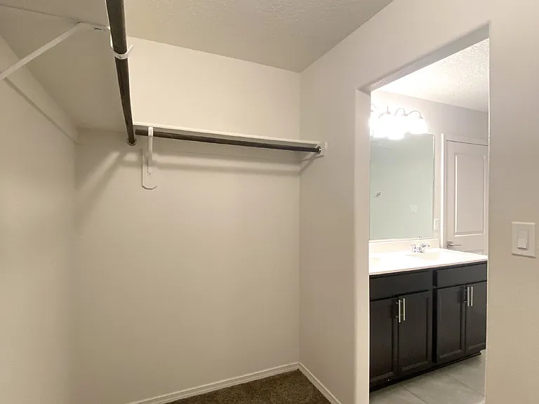 5845 Union Dr NE — Photo 16