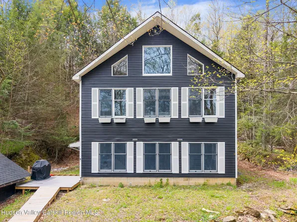 105 Mcnamee Road, Canaan, NY 12029