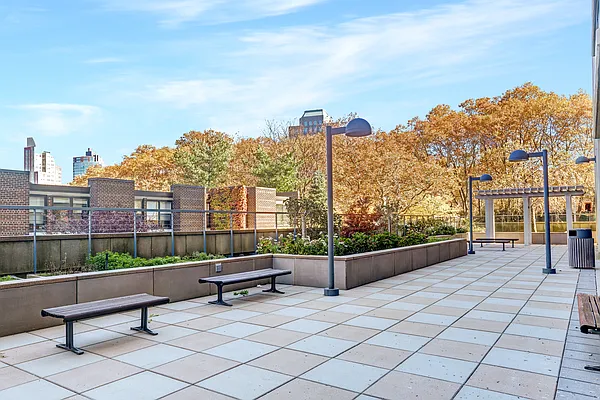 Sold by Damico Group Real Estate | media 25