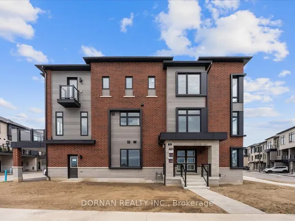33 Pluto Way, Whitby, ON L1M 0M7