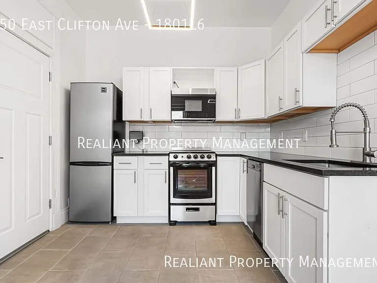 150 E Clifton Ave #1801L6 — Photo 5