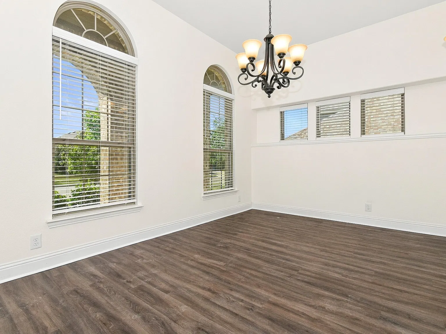 5205 Ambergate Lane - 0 — Photo 3