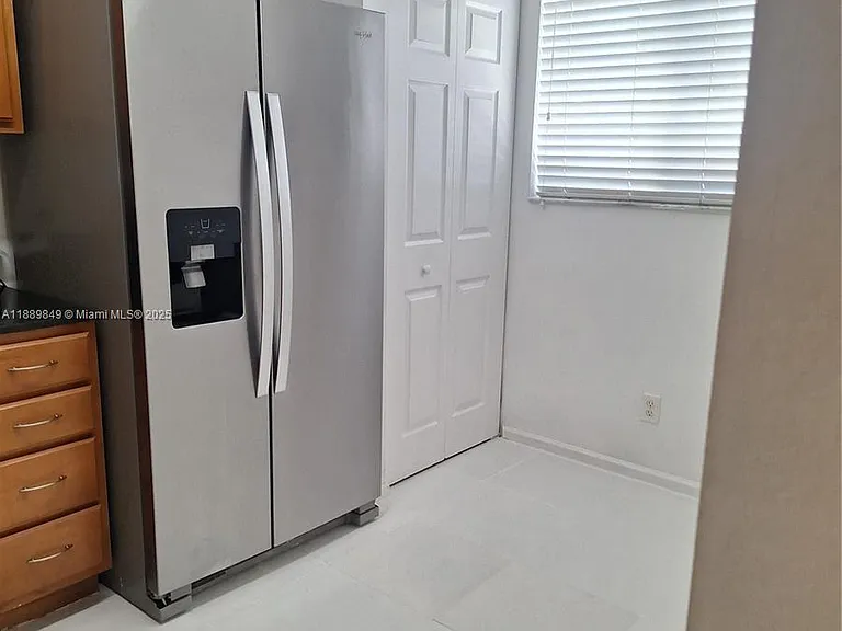 6621 Winfield Blvd #1 — Photo 11