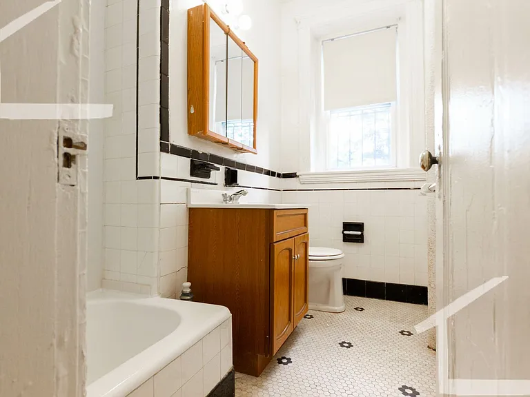 1810 Commonwealth Ave #101 — Photo 6