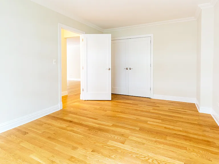 141 E 33rd St #3E — Photo 6