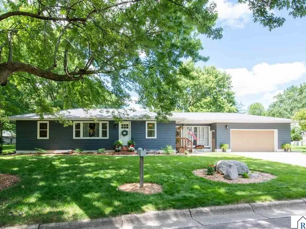 494 Swift St, Saint Peter, MN 56082