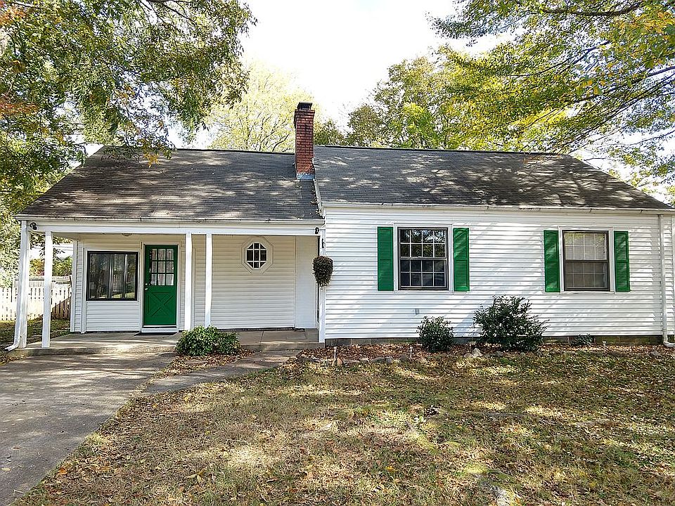 Cute curb appeal (current)