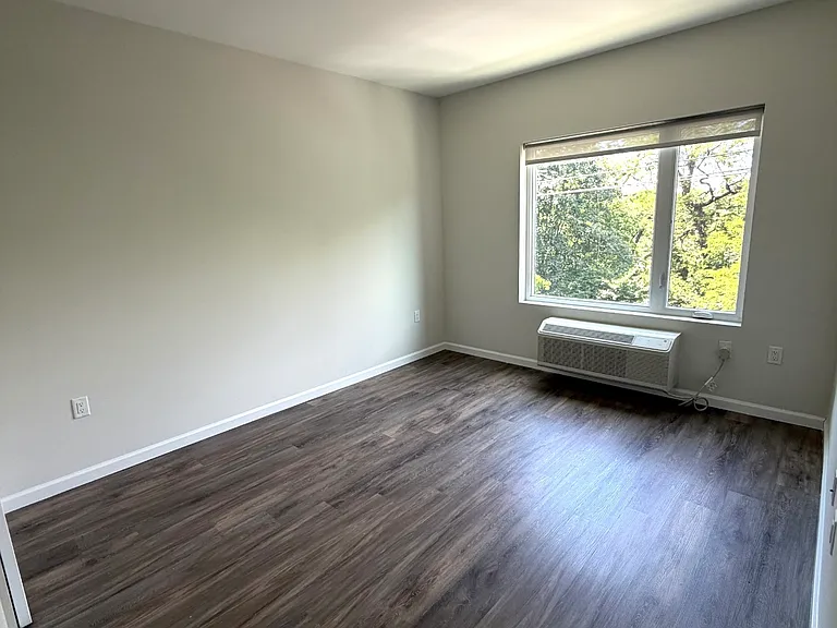 309 Lake St #301 — Photo 6
