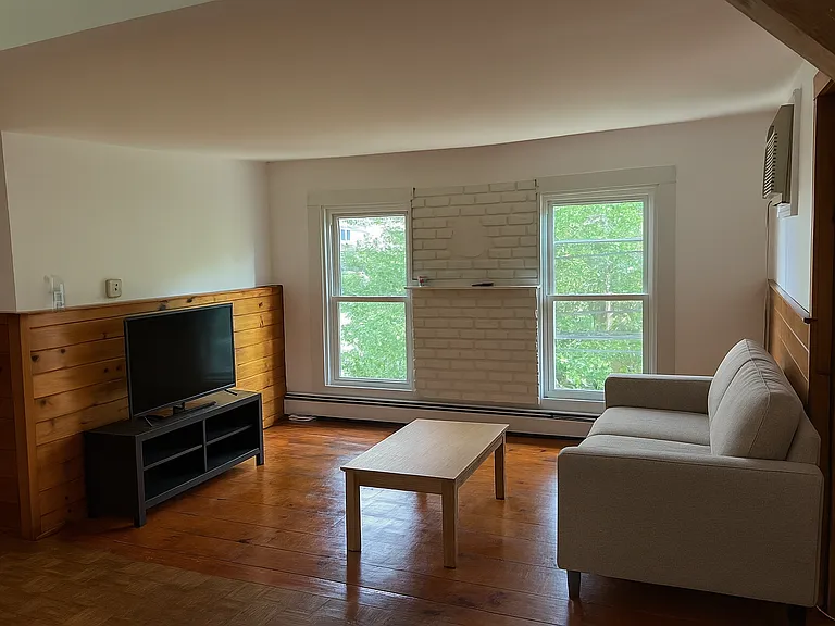 26 Pleasant St #2 — Photo 3