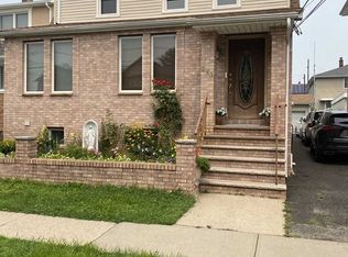 283 Maple Ave, Wallington, NJ 07057