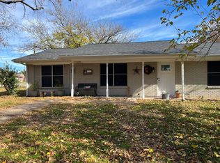 1512 Hillside Dr, Midlothian, TX 76065