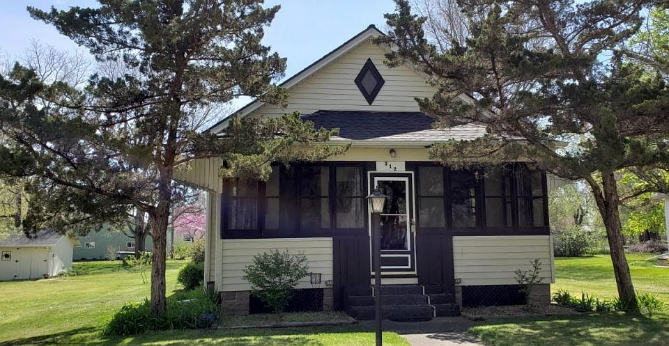 1st image of 312 N 4th St