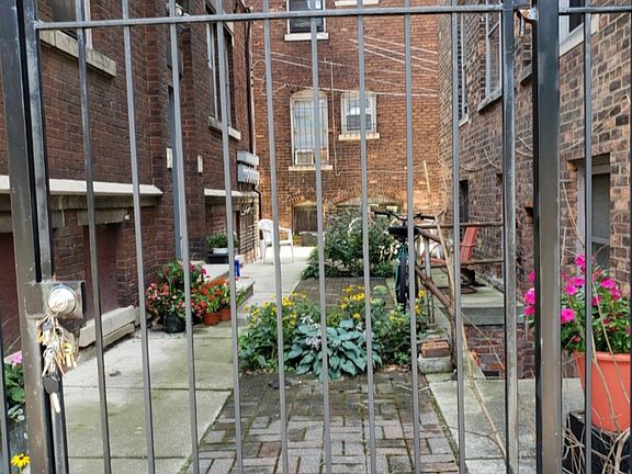 4th image of 1615 W Canfield St APT 208