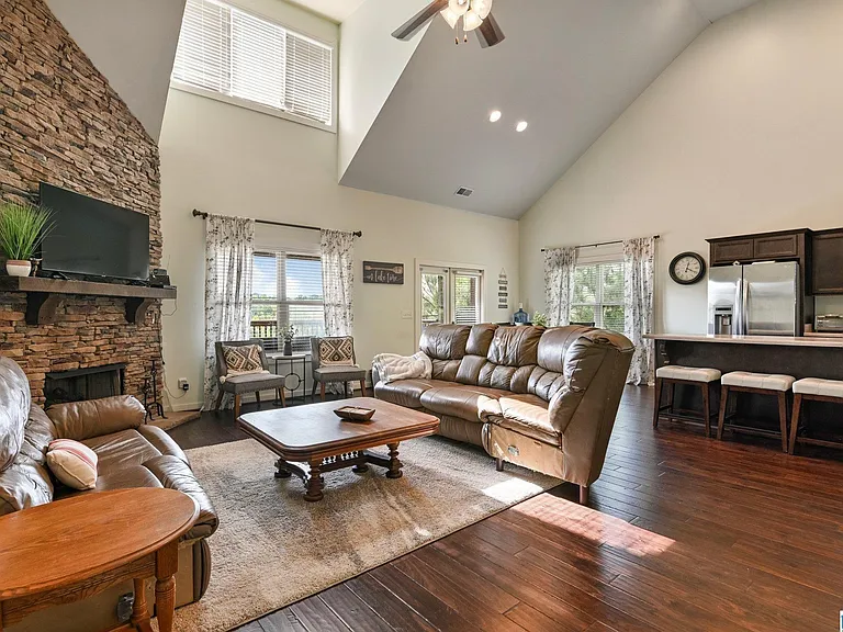 3508 Waters Rd — Photo 39