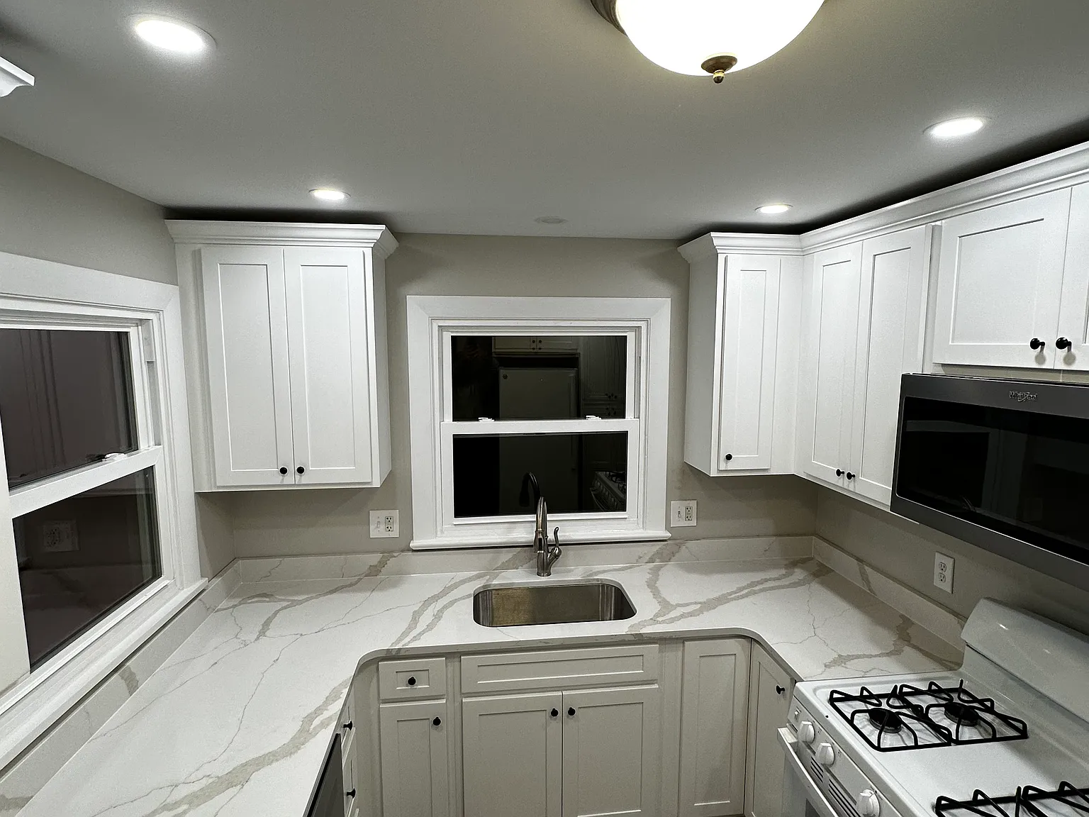 2 bed, 1.5 bath, 1300 sqft, $1,950 — Photo 3
