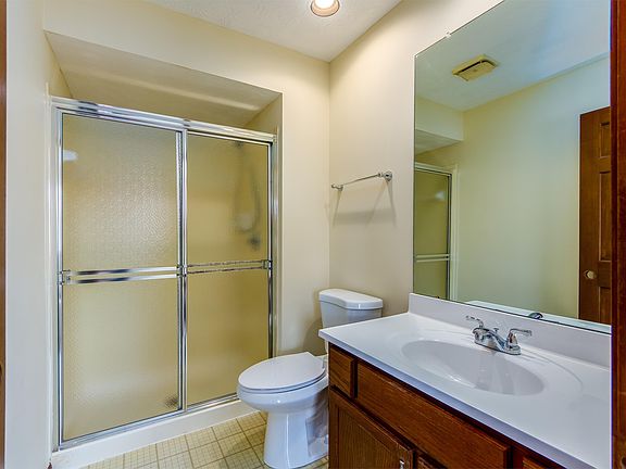 4th image of 8433 Cliffthorne Way