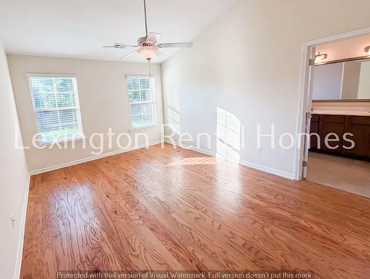 152 Castlefield Dr — Photo 5