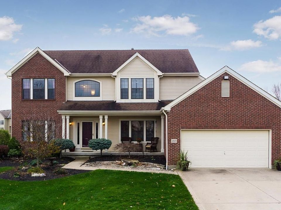 1st image of 2815 Woods Cres