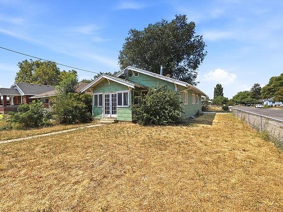 3rd image of 931 Orchard Ave