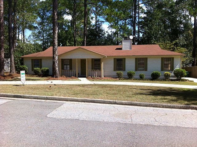 1st image of 2203 Oakgrove Cir
