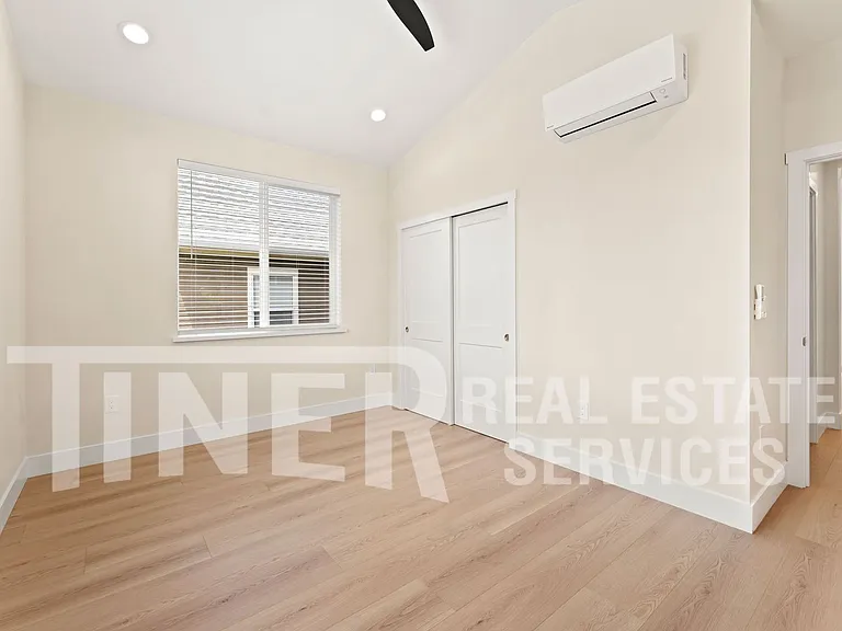 1314 Q St #5 — Photo 11