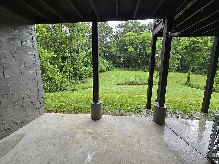 545 Lakeview Dr #B — Photo 18