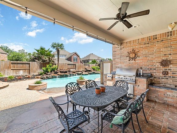 5th image of 25610 Skye Springs Ln