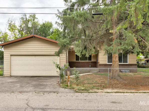 6415 Saxton Ave, Garden City, ID 83714