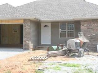 712 W Christopher Ln, Clever, MO 65631