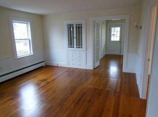 55 Rogers St, Branford, CT 06405