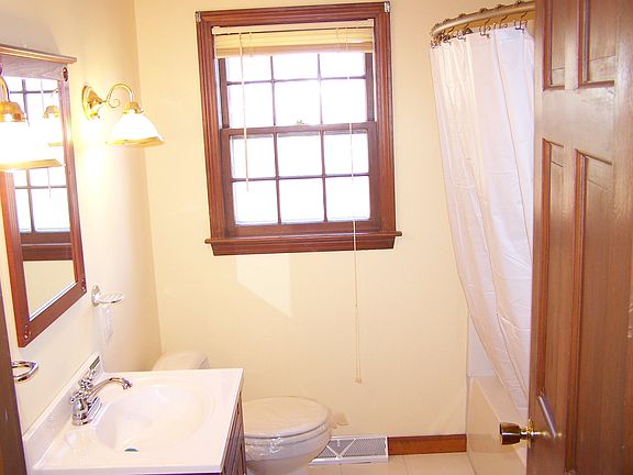 First floor full bath