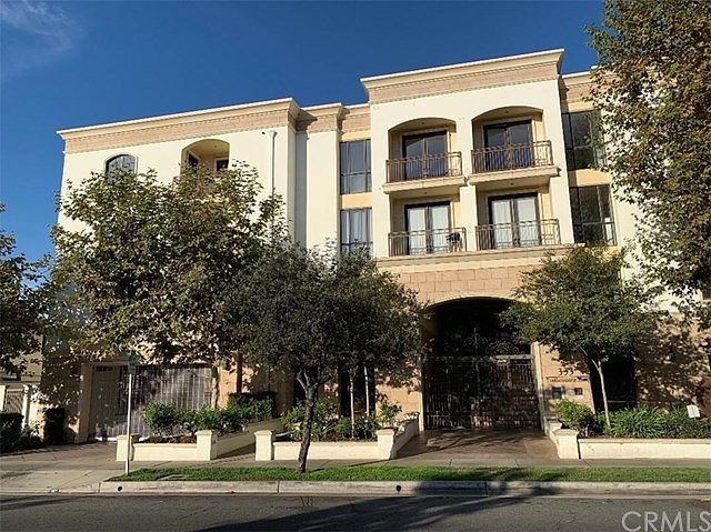 1st image of 333 N Hill Ave APT 204
