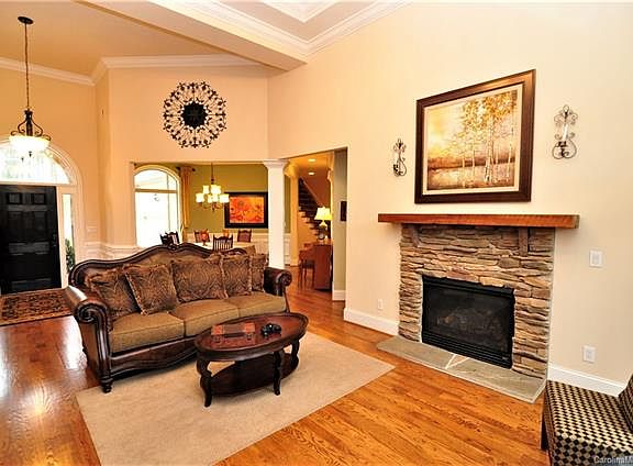 4th image of 3204 Ashwood Park Dr