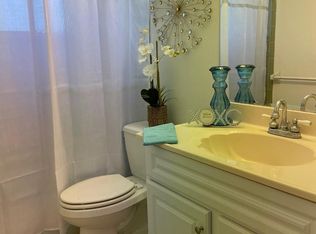 4444 Swift Rd APT 28, Sarasota, FL 34231