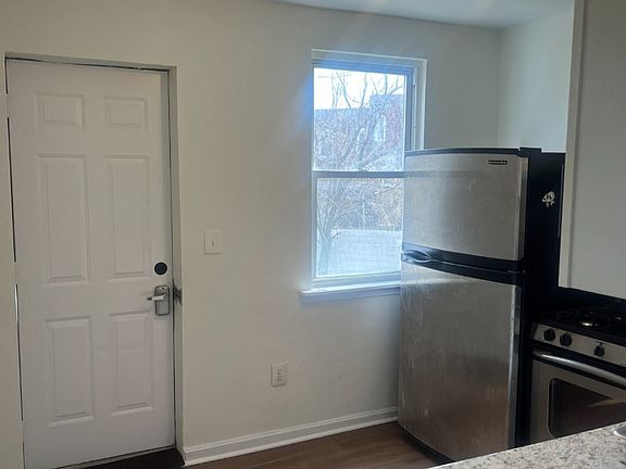 5th image of 515 Cherry Hill Rd