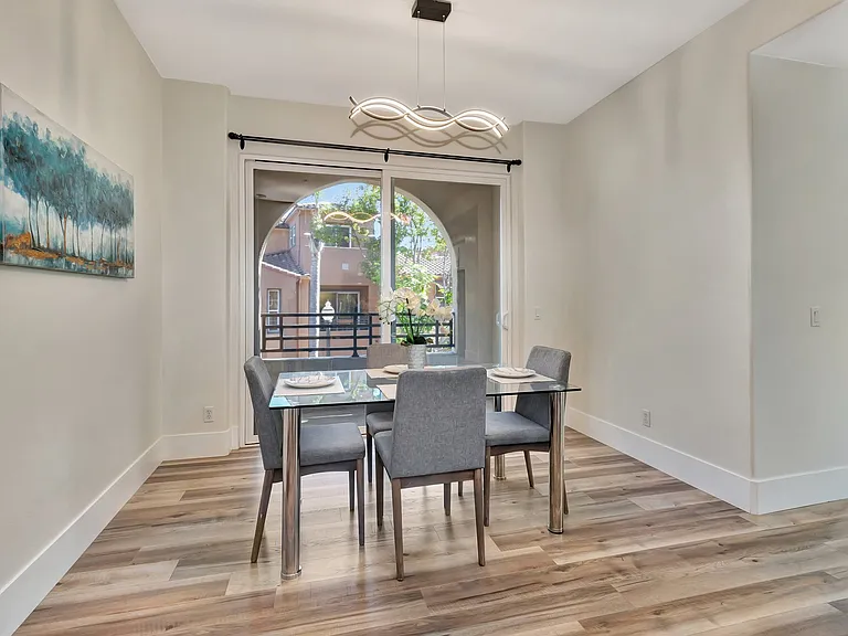 2822 Escala Cir — Photo 32