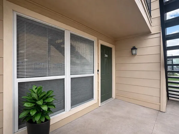 8100 Creekbend Dr APT 181, Houston, TX 77071