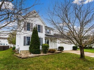 2194 Woodsfield Dr, Lake View, NY 14085