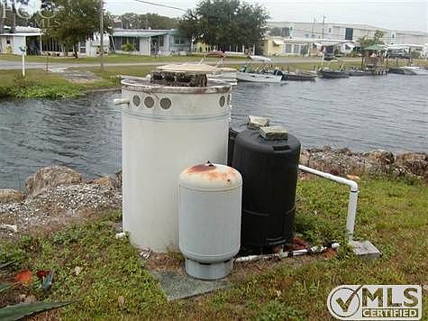 2nd image of 1116 W Anchor Ln