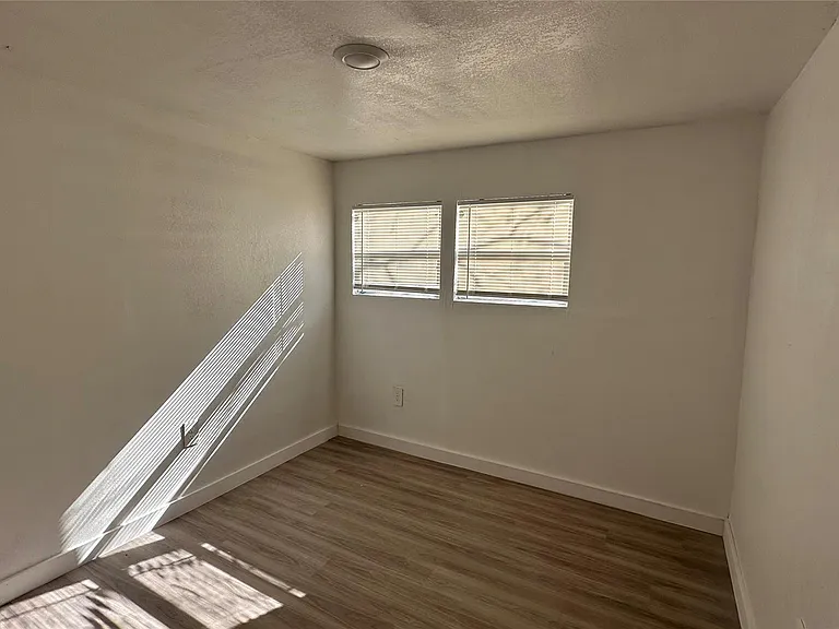 510 N Shirley St #6 — Photo 8