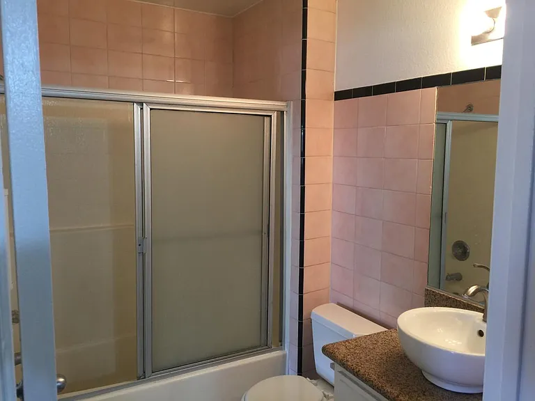 5320 Whitsett Ave #10 — Photo 28