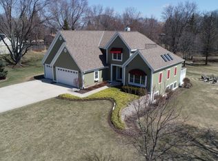 1650 Lone Oak Ln, Brookfield, WI 53045