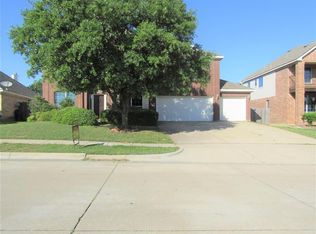 1016 Mesquite Dr, Burleson, TX 76028