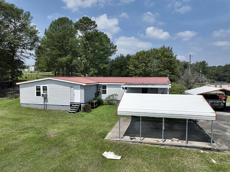 Adams Mobile Home Park — Photo 4