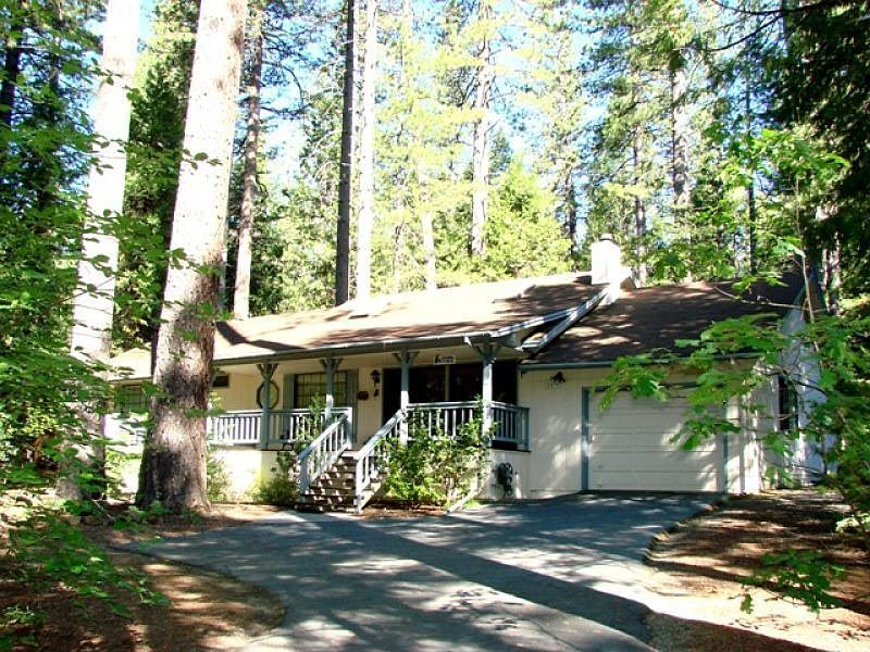 1st image of 2490 Pine Dr