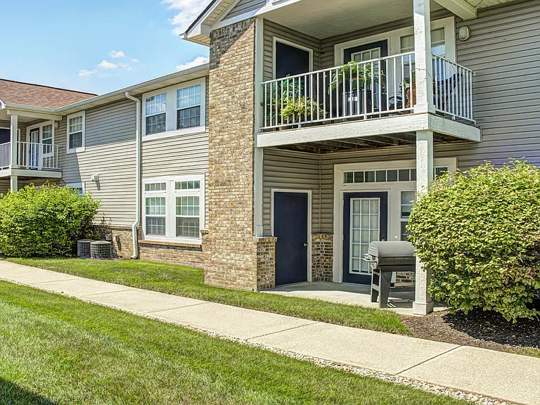 Bayshore Apartments — Photo 9
