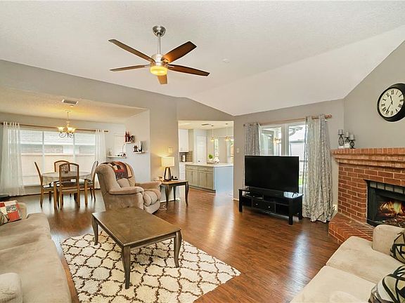 3rd image of 1927 Cheshire Creek Pl