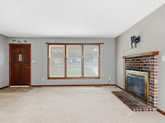 4th image of 4401 NW 46th St